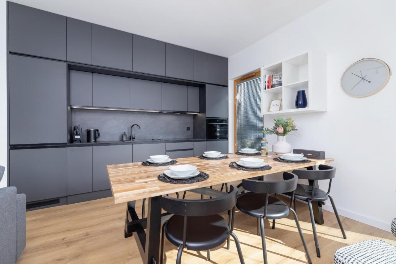 Luxurious Apartment Rakowicka Krakow By Renters Prestige Cracóvia Exterior foto
