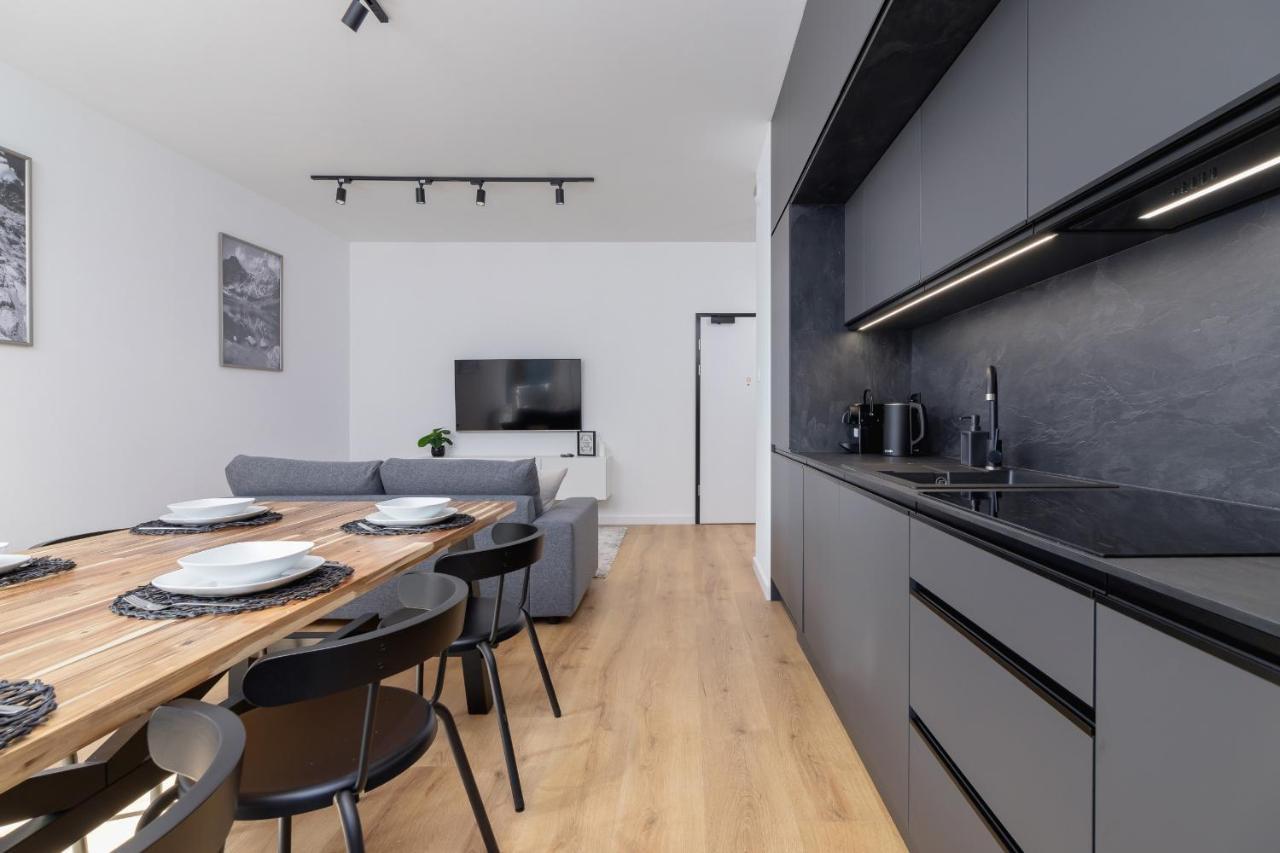 Luxurious Apartment Rakowicka Krakow By Renters Prestige Cracóvia Exterior foto