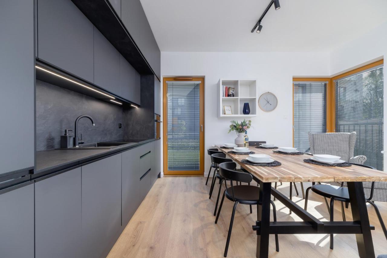 Luxurious Apartment Rakowicka Krakow By Renters Prestige Cracóvia Exterior foto