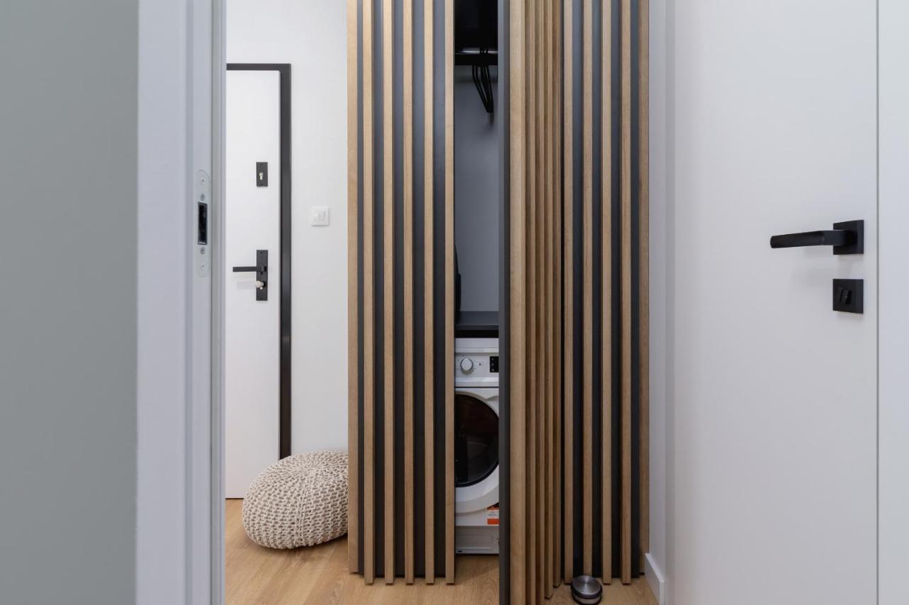 Luxurious Apartment Rakowicka Krakow By Renters Prestige Cracóvia Exterior foto