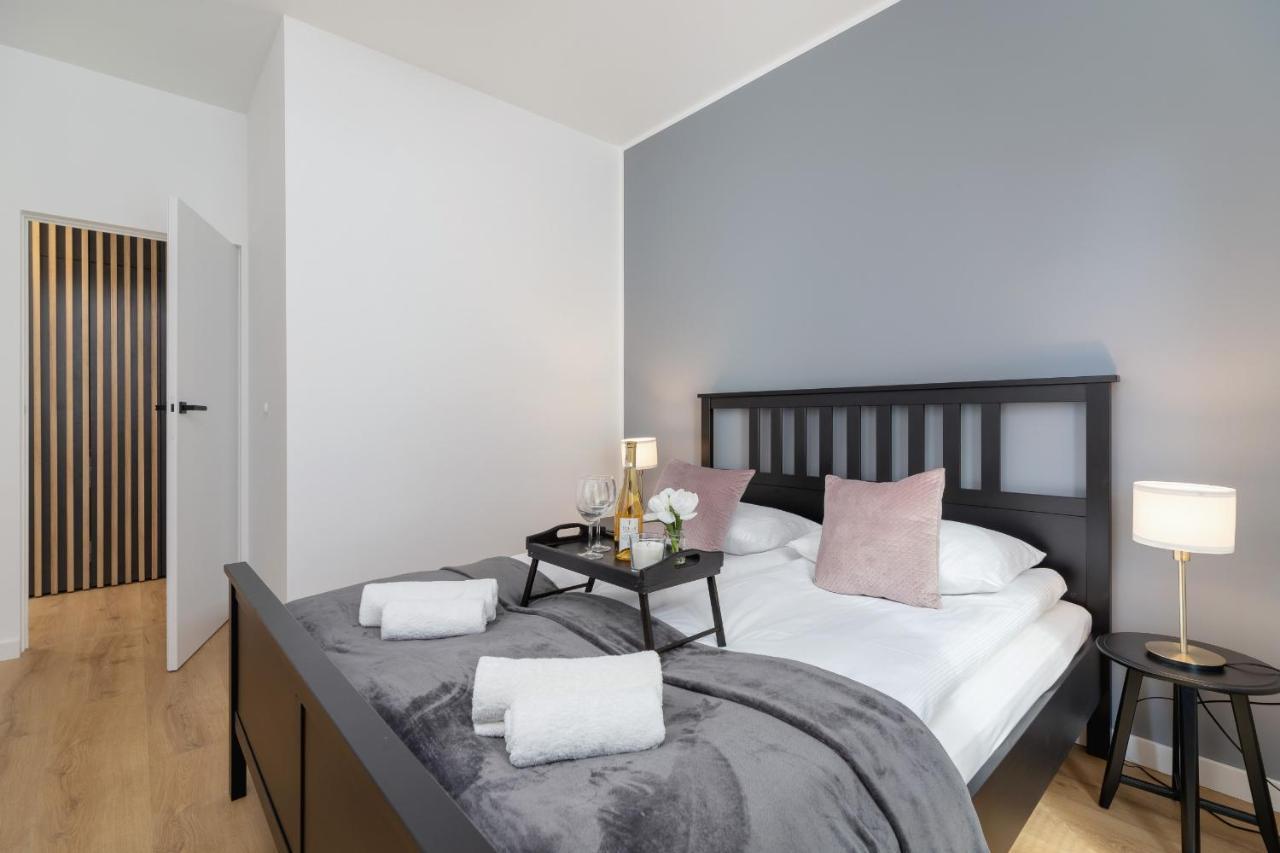 Luxurious Apartment Rakowicka Krakow By Renters Prestige Cracóvia Exterior foto